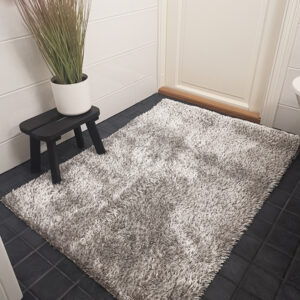 Natty vaaleanharmaa kylpyhuonematto leveys 120cm (grey-white)
